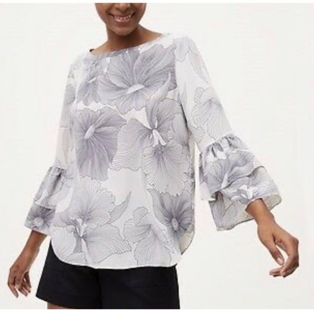 LOFT Floral Pullover Blouse Sz S Oversized Tiered Bell Sleeve Black White Career